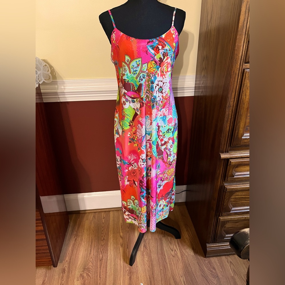 Natori Floral Asian Print maxi length gown slip.